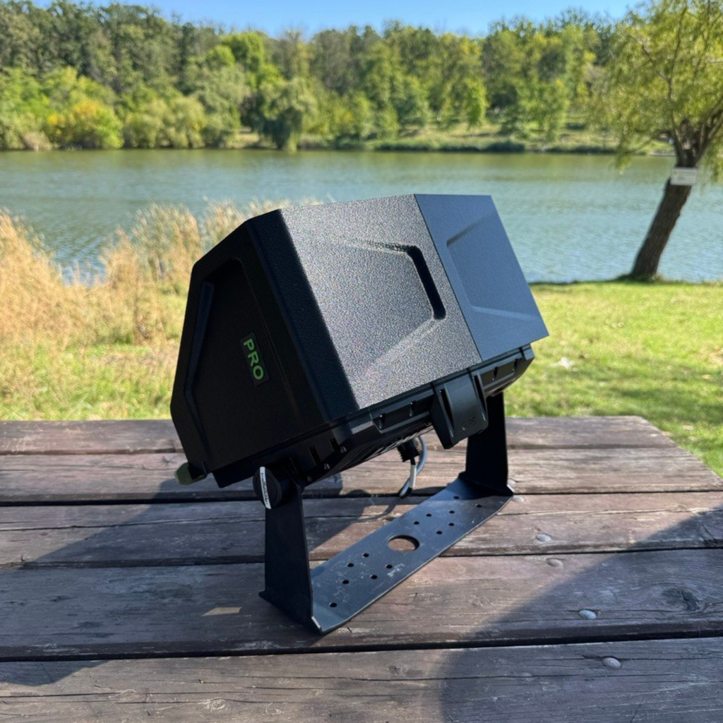 Improved fish finder screen visibility in bright sunlight using PikeTech PRO Visor